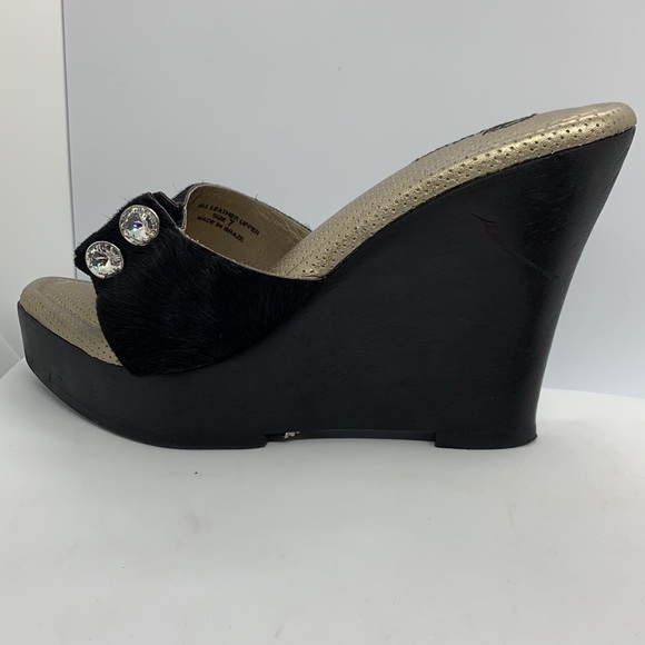 Bridget Black Pony Hair Rhinestone Buttons Wedge sz 7 - Picture 13 of 14